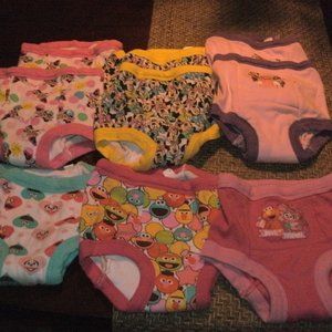 9 pairs of LITTLE GIRL Training pants DISNEY Minnie & Sesame Street size 2T
